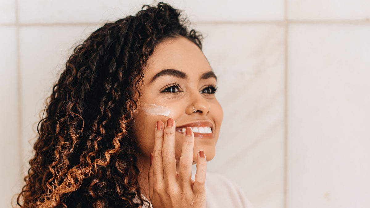 FACIAL YOGA TO COMBAT EXPRESSION LINES